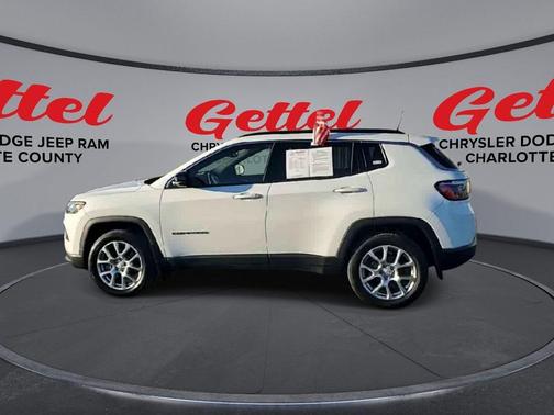 2023 Jeep Compass Latitude Lux