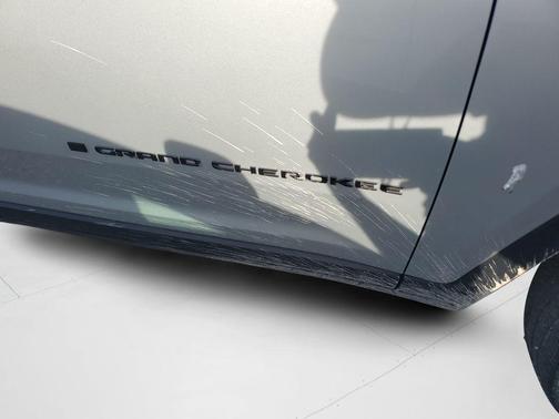 Silver Zynith 2023 Jeep Grand Cherokee Altitude