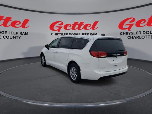 2026 Chrysler Voyager LX