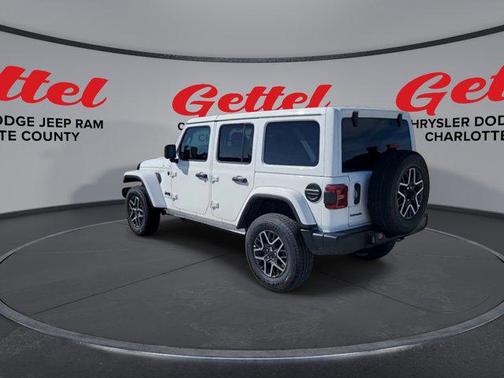 2025 Jeep Wrangler 4-Door Sahara 4x4