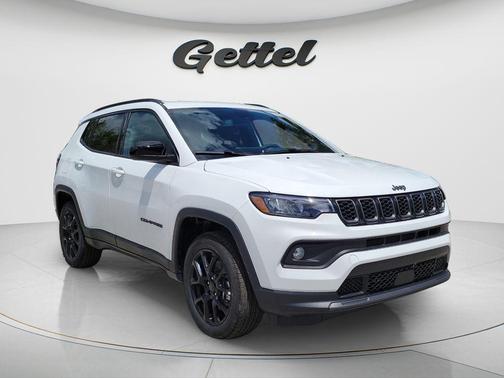 Bright White Clearcoat 2026 Jeep Compass Latitude