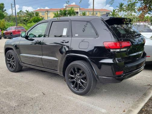 2019 Jeep Grand Cherokee Altitude