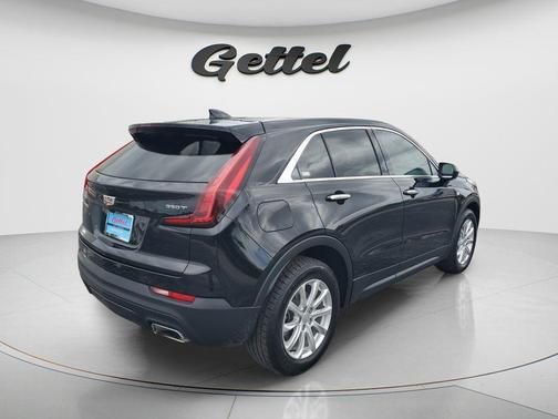 Stellar Black Metallic 2023 Cadillac XT4 Luxury