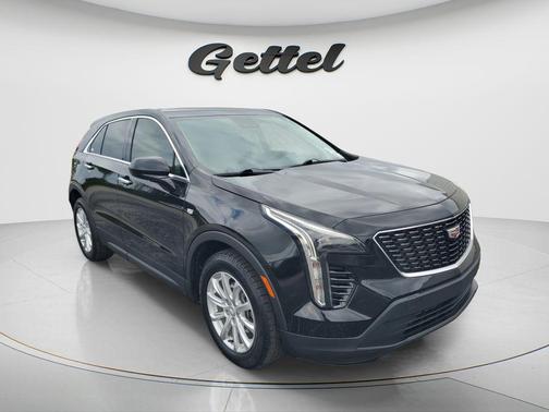 Stellar Black Metallic 2023 Cadillac XT4 Luxury