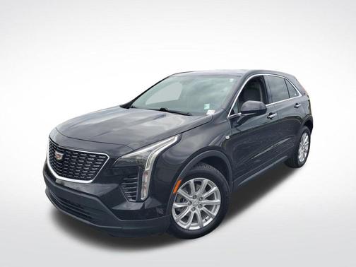 Stellar Black Metallic 2023 Cadillac XT4 Luxury