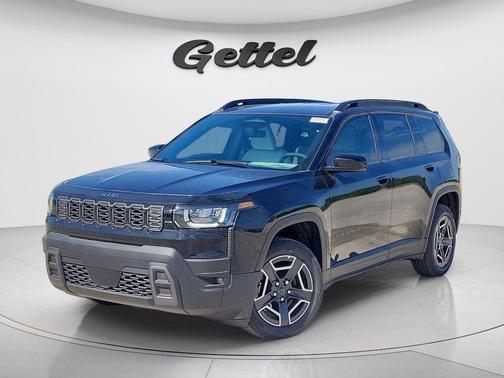 Diamond Black Crystal Pearlcoat 2026 Jeep Cherokee Laredo 4x4
