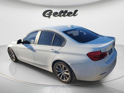 Alpine White 2016 BMW 320 i