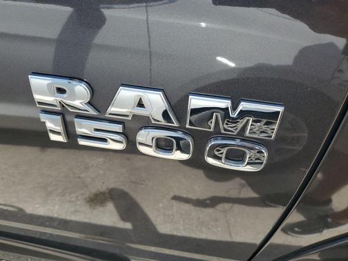 Granite Crystal Metallic Clearcoat 2017 RAM 1500 Laramie