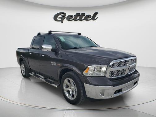 Granite Crystal Metallic Clearcoat 2017 RAM 1500 Laramie