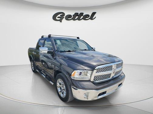 Granite Crystal Metallic Clearcoat 2017 RAM 1500 Laramie