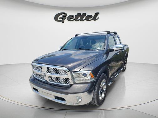 Granite Crystal Metallic Clearcoat 2017 RAM 1500 Laramie