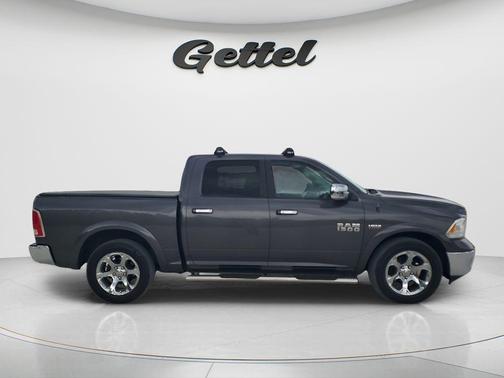 Granite Crystal Metallic Clearcoat 2017 RAM 1500 Laramie