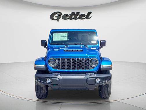 Hydro Blue Pearlcoat 2026 Jeep Gladiator Sport S