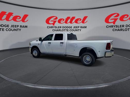 2025 RAM 3500 Tradesman Crew Cab 4x2 8' Box