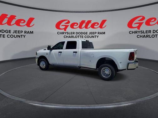 2025 RAM 3500 Tradesman Crew Cab 4x2 8' Box