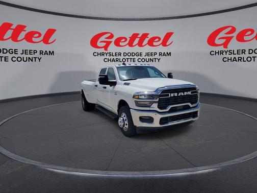 2025 RAM 3500 Tradesman Crew Cab 4x2 8' Box