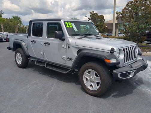 2023 Jeep Gladiator Sport S