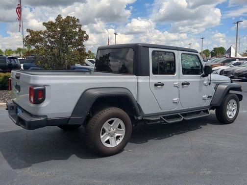 2023 Jeep Gladiator Sport S