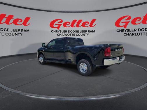 2025 RAM 3500 Tradesman Crew Cab 4x2 8' Box