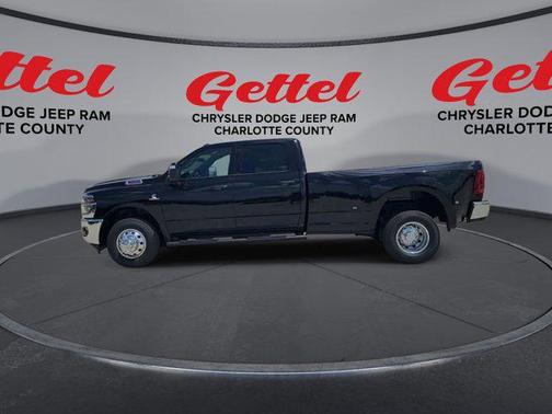 2025 RAM 3500 Tradesman Crew Cab 4x2 8' Box