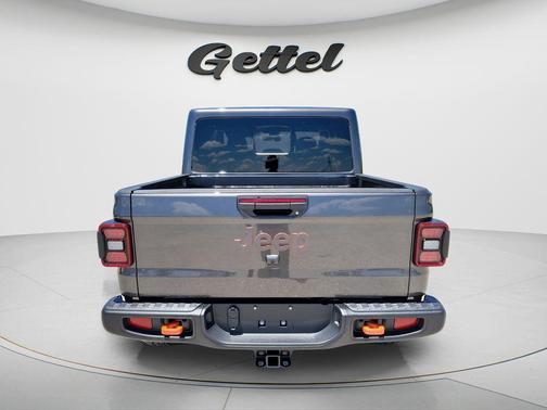 Granite Crystal Metallic Clearcoat 2026 Jeep Gladiator Mojave 4x4