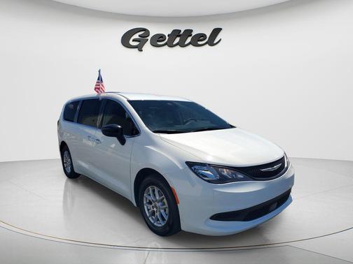 2024 Chrysler Voyager LX