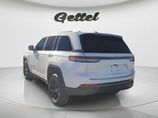 2026 Jeep Grand Cherokee Altitude