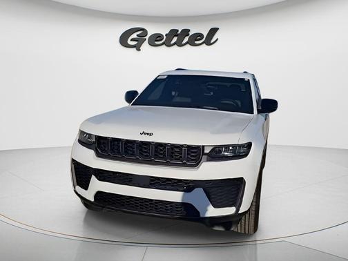 2026 Jeep Grand Cherokee Altitude