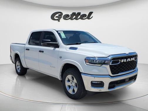 Bright White Clearcoat 2026 RAM 1500 Big Horn/Lone Star