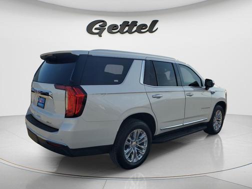 White Frost Tricoat 2021 GMC Yukon SLT