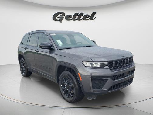 Baltic Gray Metallic Clearcoat 2026 Jeep Grand Cherokee Altitude