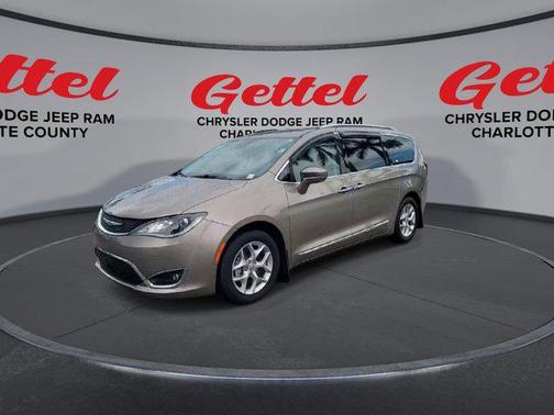 2018 Chrysler Pacifica Touring-L