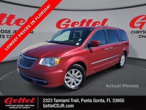 2016 Chrysler Town & Country Touring