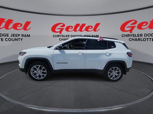2023 Jeep Compass Latitude Lux