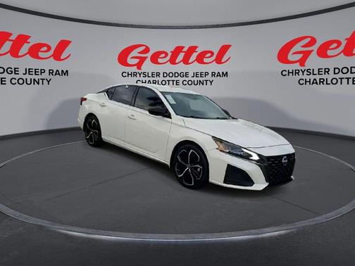 2023 Nissan Altima SR FWD