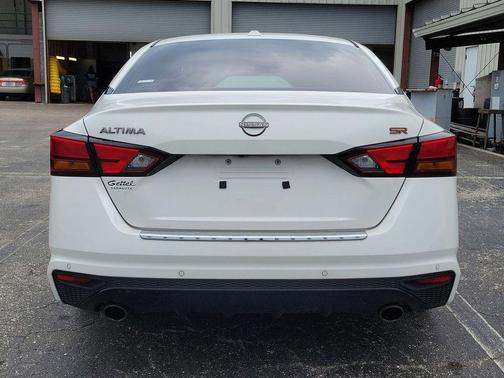 2023 Nissan Altima SR FWD