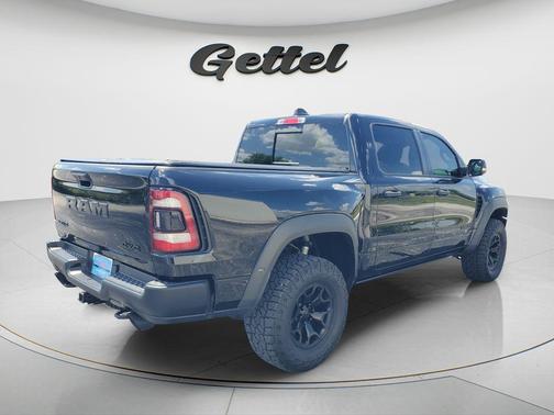 Diamond Black Crystal Pearlcoat 2022 RAM 1500 TRX