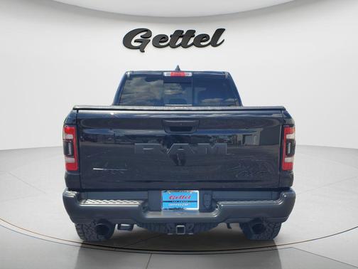 Diamond Black Crystal Pearlcoat 2022 RAM 1500 TRX