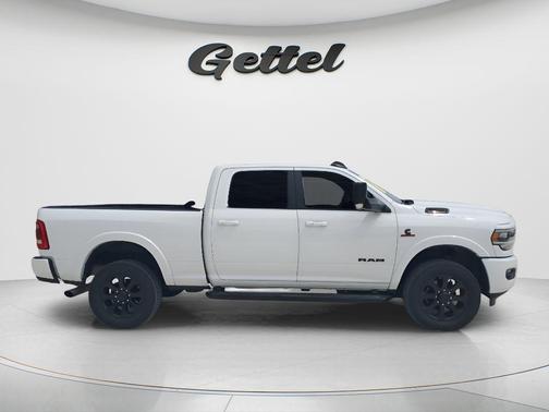 Bright White Clearcoat 2021 RAM 2500 Laramie Crew Cab 4x4 6'4' Box
