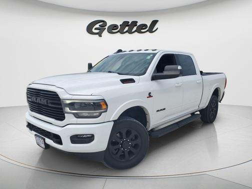 Bright White Clearcoat 2021 RAM 2500 Laramie Crew Cab 4x4 6'4' Box