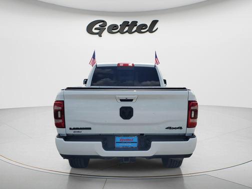 Bright White Clearcoat 2021 RAM 2500 Laramie Crew Cab 4x4 6'4' Box