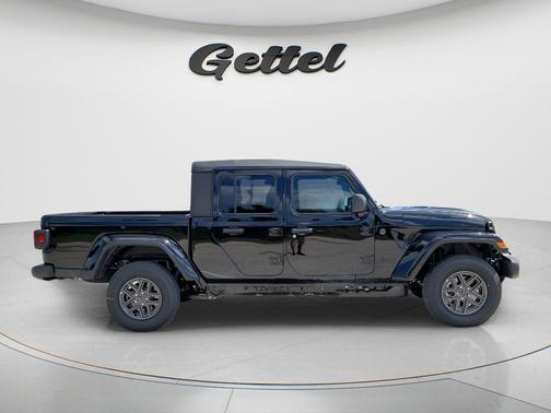 Black Clearcoat 2026 Jeep Gladiator Sport S