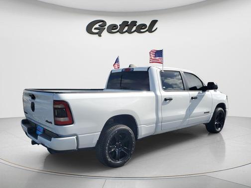 Bright White Clearcoat 2024 RAM 1500 Big Horn/Lone Star