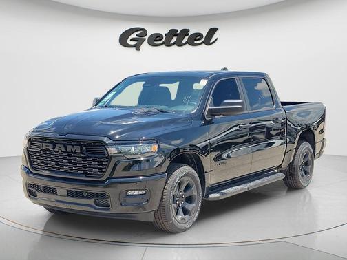 Diamond Black Crystal Pearlcoat 2026 RAM 1500 Express