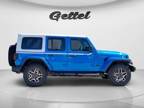 Hydro Blue Pearlcoat 2026 Jeep Wrangler 4-Door Sahara 4x4
