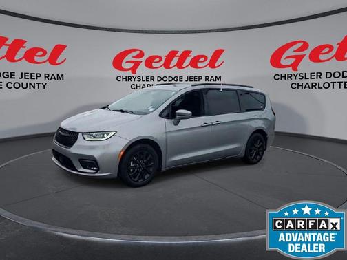 2021 Chrysler Pacifica Touring