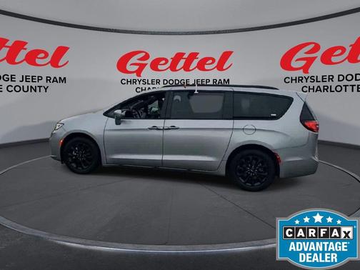 2021 Chrysler Pacifica Touring