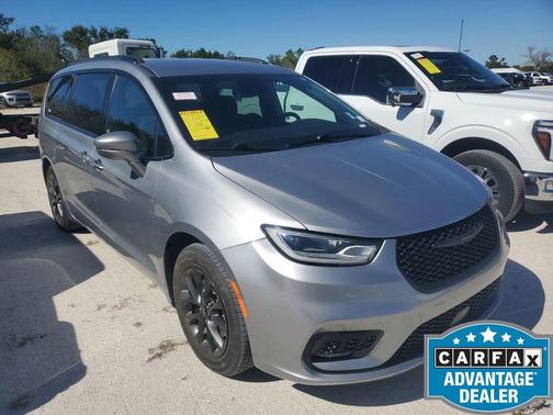 2021 Chrysler Pacifica Touring