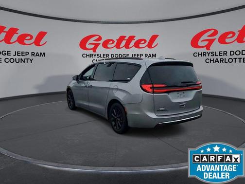 2021 Chrysler Pacifica Touring