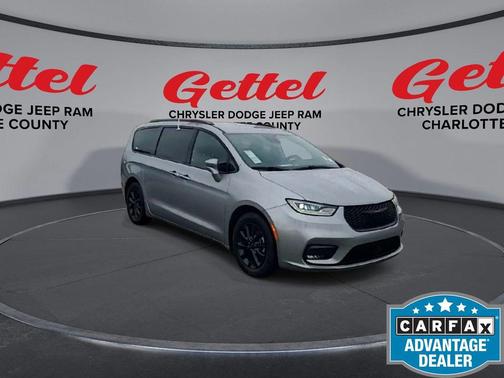 2021 Chrysler Pacifica Touring